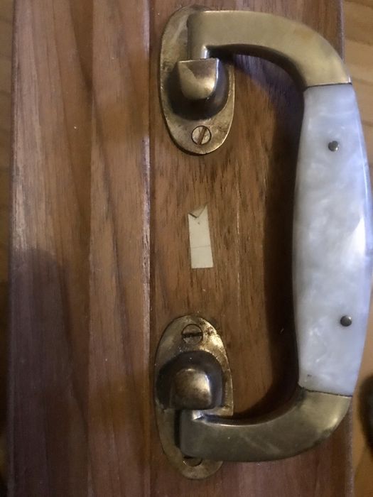 Естествен седеф позлатени прибори