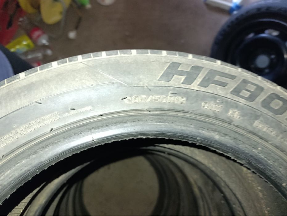 продается комплект летних шин