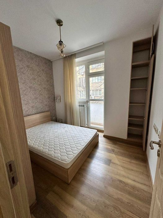 Дава се под наем Тристаен апартамент в София, Център - 78 кв.м за 996.03 € - Снимка #10