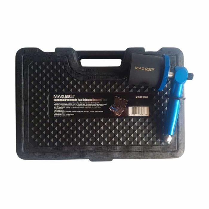 Extractor pneumatic pentru injectoare cu adaptoare