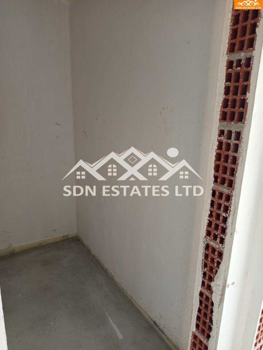 Продава четиристаен апартамент, ново строителство, с акт  16