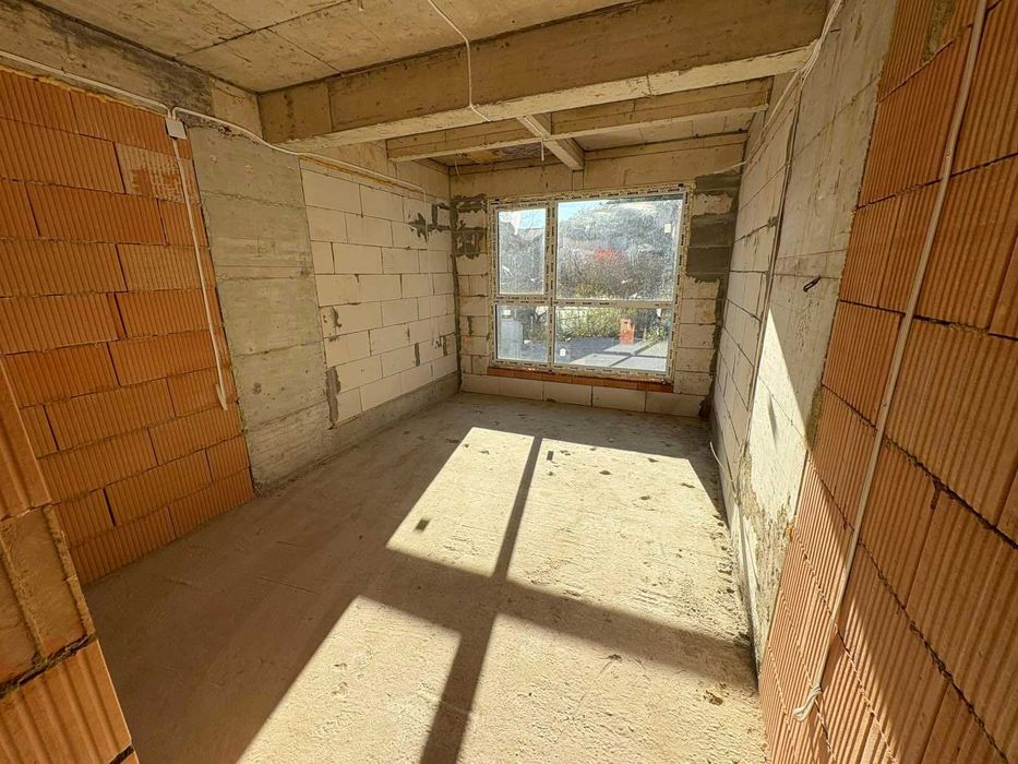 Тристаен с паркомясто, кв. Виница