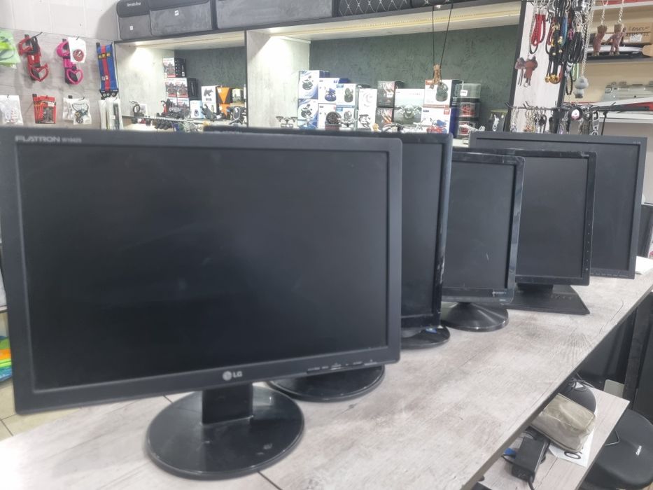 Мониторы в отличном состоянии от 5000