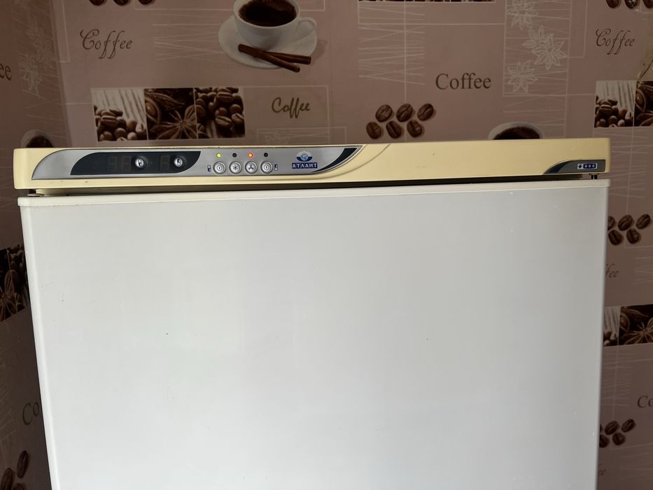 Продам холодильник Атлант