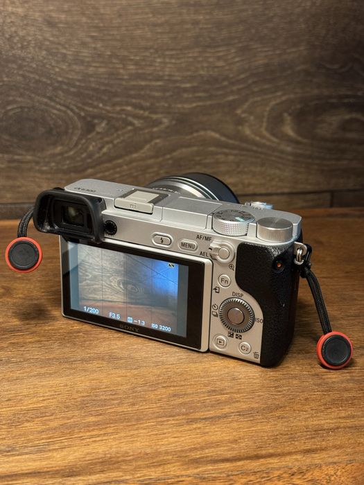 Безогледален фотоапарат Sony A6300