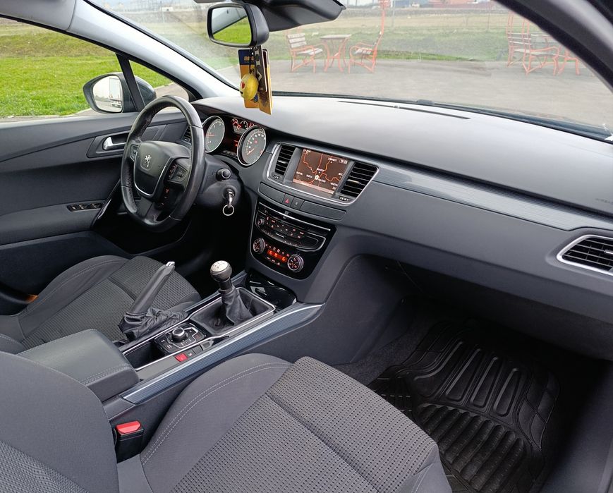 Peugeot 508 -2011 - 1.6hdi euro 5-navigatie mare-senzori parcare