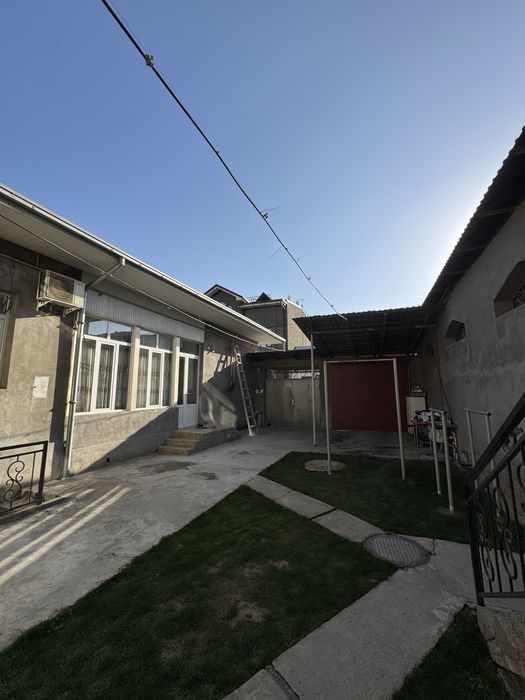 Shayxontohur tumanida 3 sotixli 7 xonali uy sotiladi!