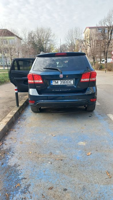 Vând Fiat Freemont 4×4