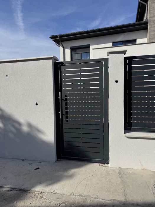 Porti Auto si pietonale, batante si culisante vopsite in camp electrostatic