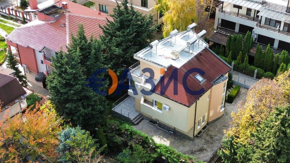 Продава се Къща в к.к. Слънчев бряг - 415 кв.м за 1100 €/кв.м - Снимка #9