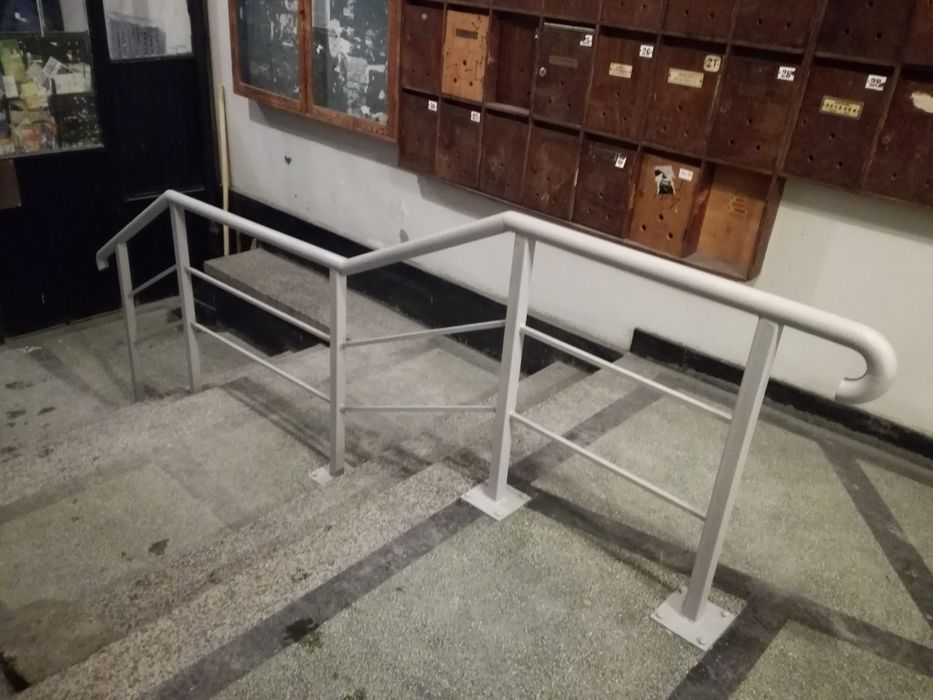 Метални врати,решетки,парапети,огради и др.