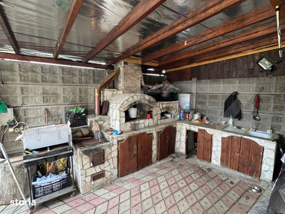 Casa cu 5 camere 300 mp in Hunedoara