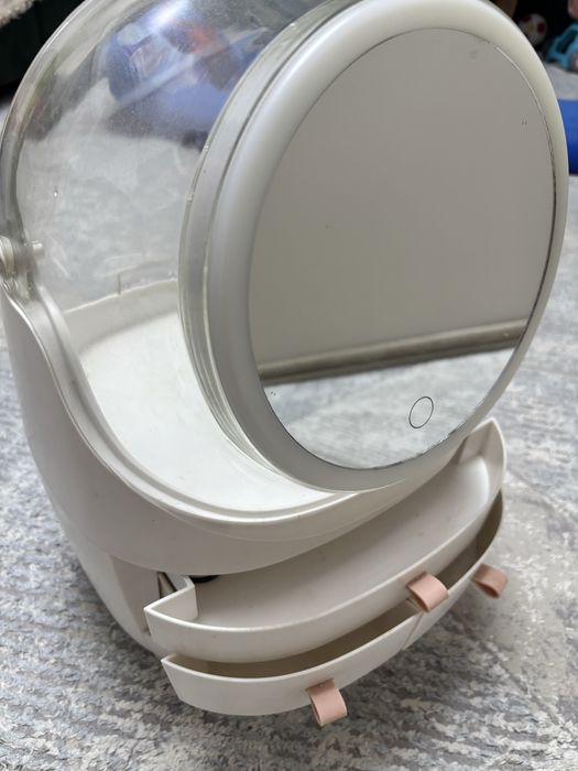 органайзер для косметики с LED-зеркалом