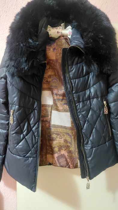 Преходно яке с качулка