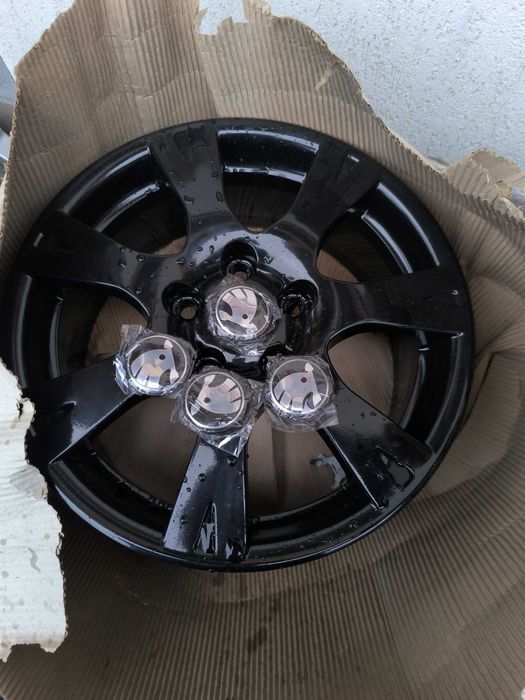 Vând jante aluminiu Skoda Octavia 2