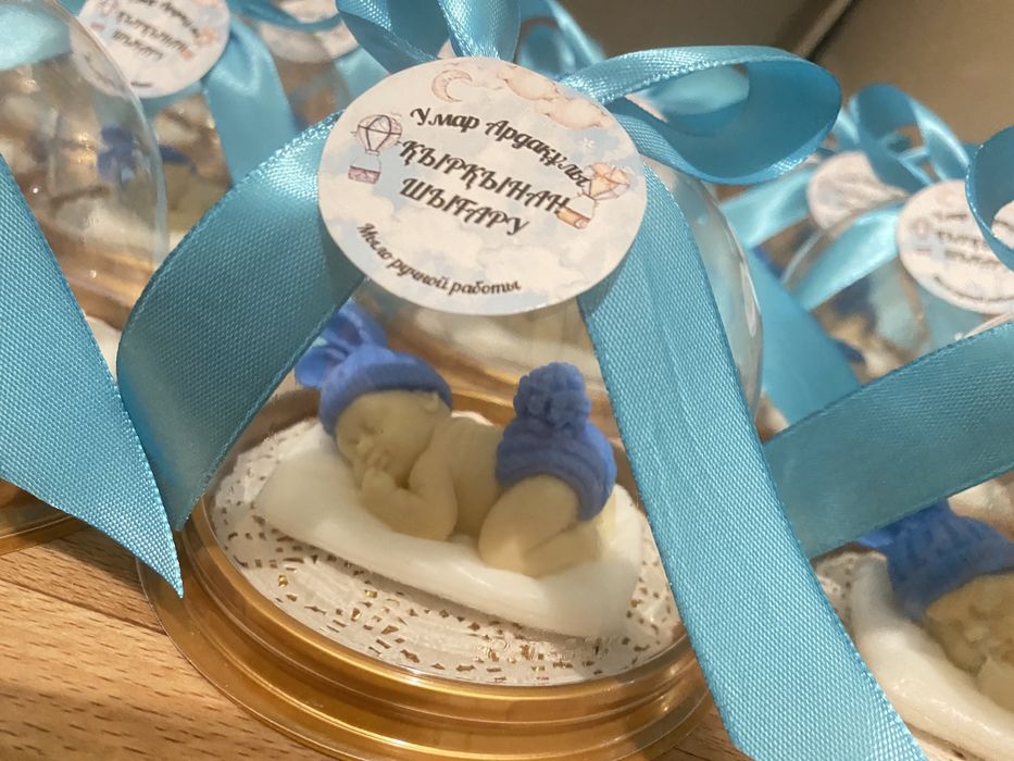 Презент (Тойбастар) на каждого гостя в виде мыла «Малыш на подушке»