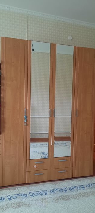 Шкаф  для  одеждый.