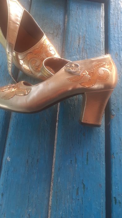 Продам туфли для танцев