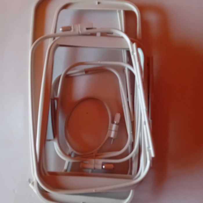 Masina de brodat Brother INNOVIS F440E