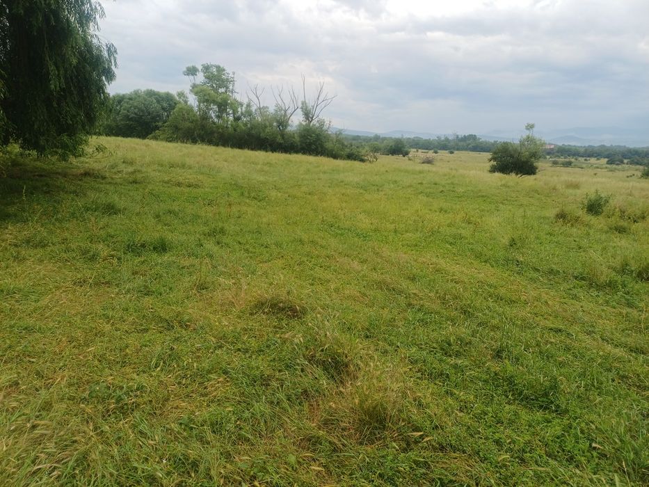 Здравейте продавам парцел в гр.Карлово .