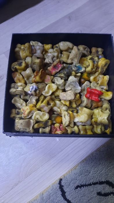 Продаю асык одна стоит 250