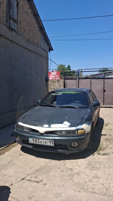 Митсубиси галант е50