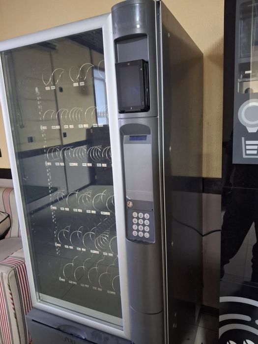 Вендинговый апарат б/у