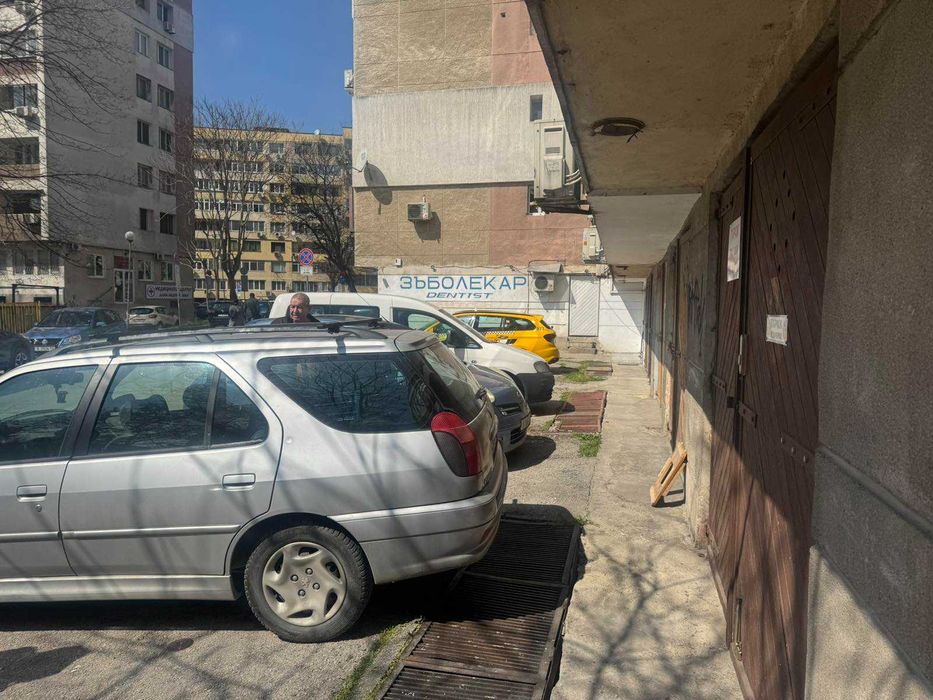 Гараж под наем Варна