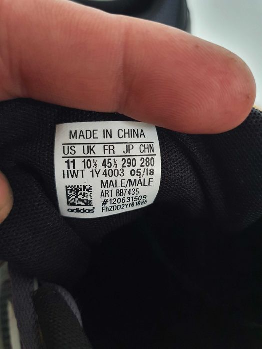 продам кроссовки   adidas