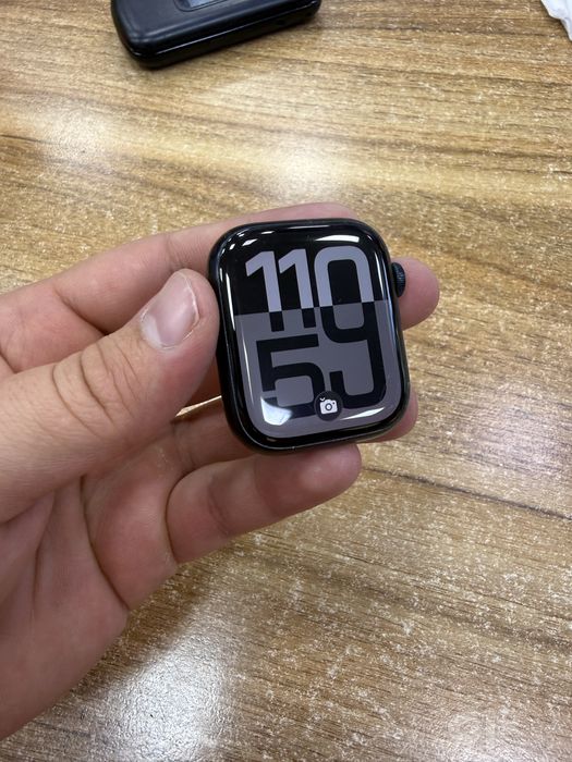 Apple watch series 8