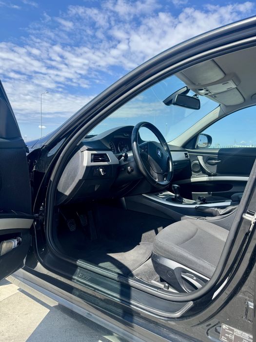 BMW E90 Seria 3 2011