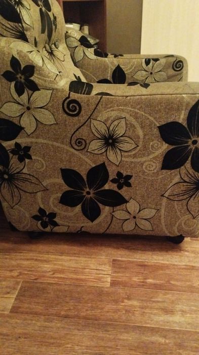 Продам два кресла