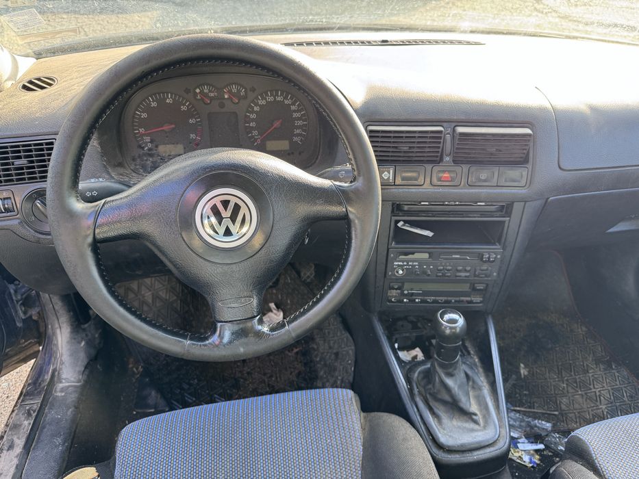 VW Golf 4 1.6i 101hp 2000г На Части