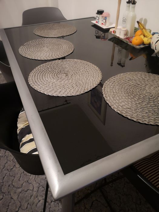 Masa de terasa cu sticla