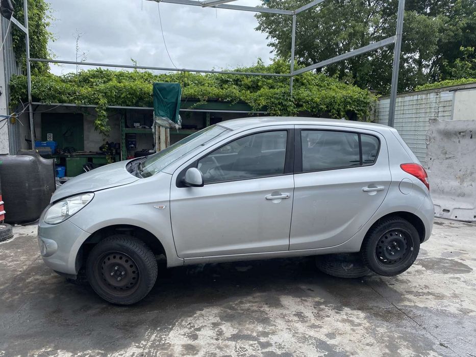Hyundai i20 НА ЧАСТИ!!!