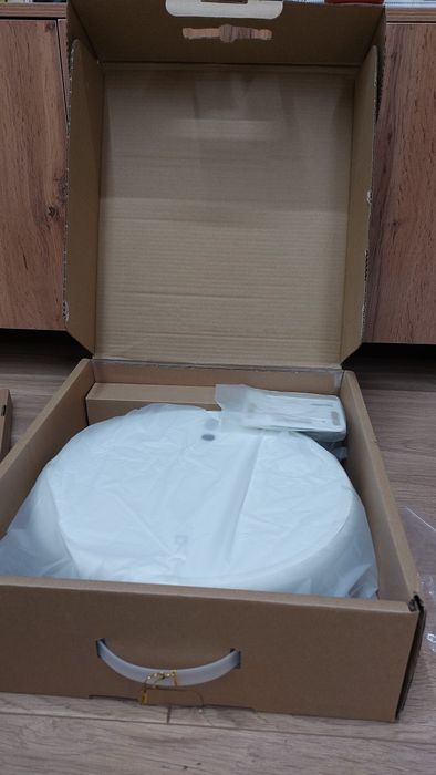 Робот пылесос , отличный помощник