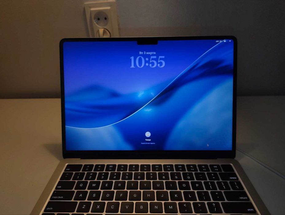 MacBook Air M4 16/256GB Silver Обмена нет.