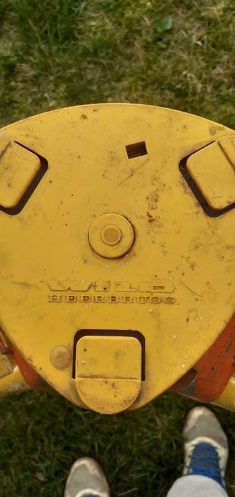 Тринога, нагревател, зарядно за винтоверт