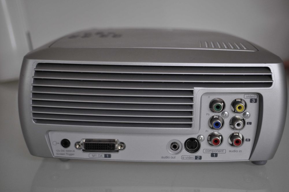 InFocus ScreenPlay 4805