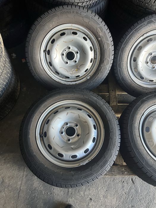 4 jante Renault Trafic/Opel Vivaro+anvelope anvelope iarna 205/65/16C Continental 8.5-9 mm!