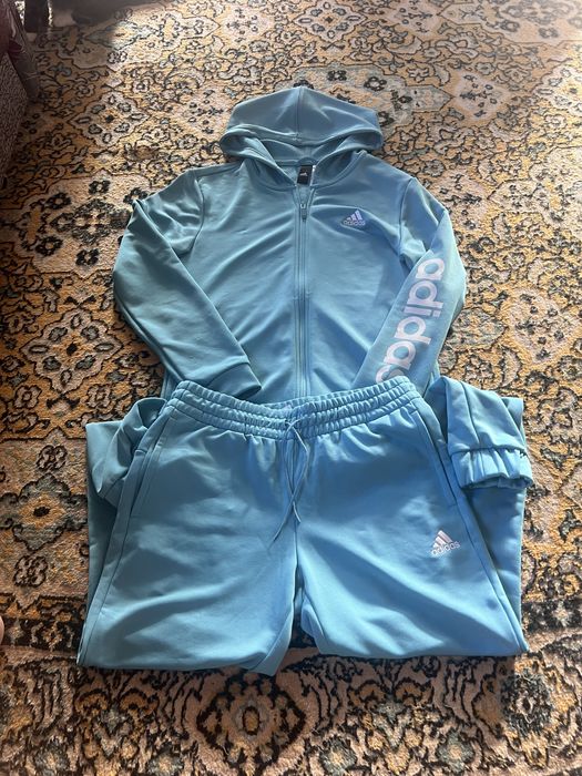 Продам кастюм адидас орига