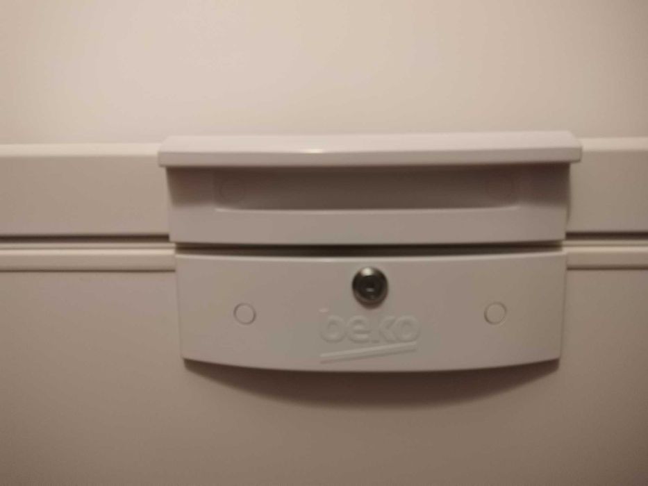 lada frigorifica beko orizontala de 288 litri cu 3 cosuri