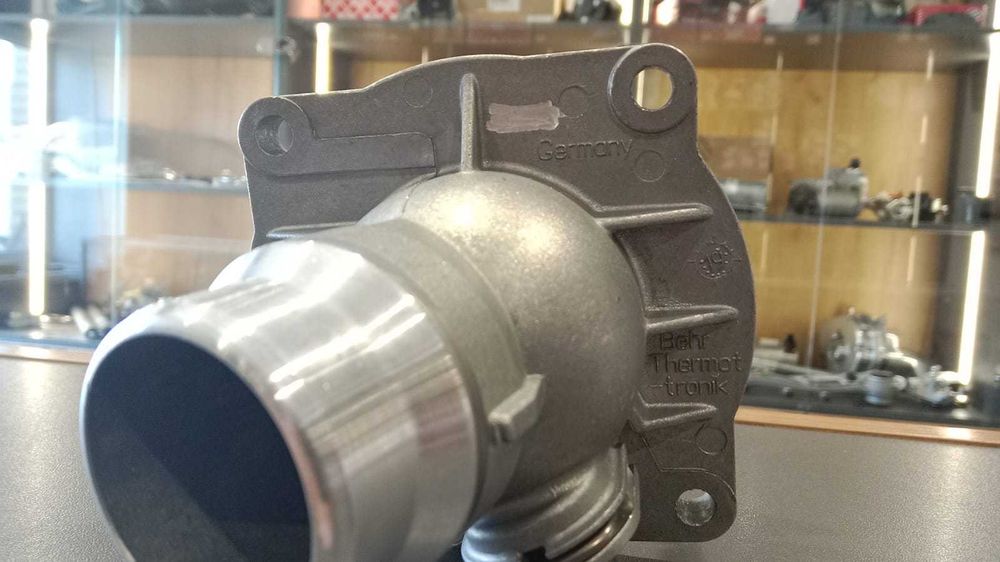 Термостат для двигателей M62.MAHLE
