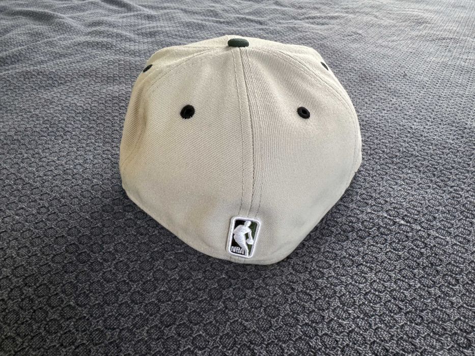 Sapca New Era 59FIFTY Milwaukee Bucks Stone Two Tone Edition 7 1/8 NOU