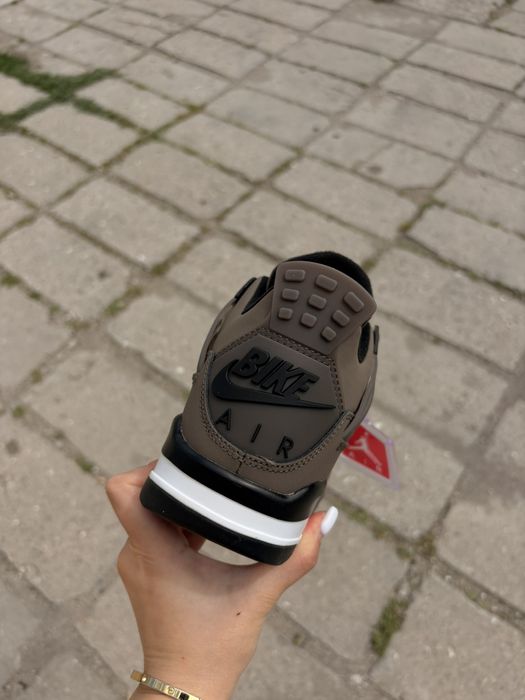 Jordan 4 Retro "Cave"