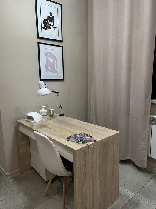 Сдам место для маникюра и кушетку в студии