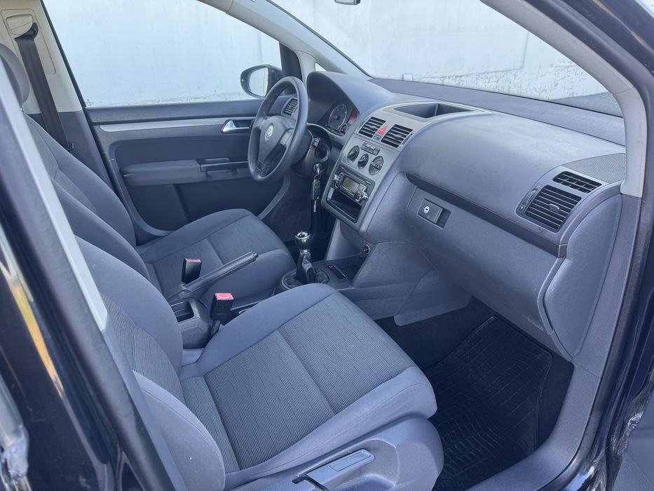 Vw Touran 1.9 Diesel BlueTehnology *2010* 6+1 trepte
