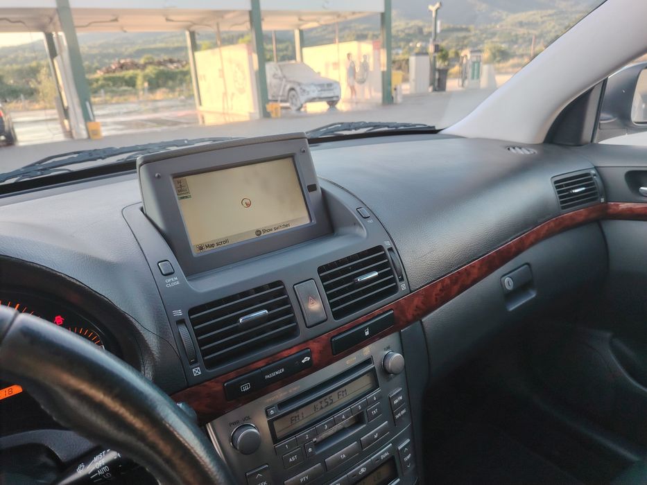 Vând Toyota Avensis T25 2.0 D4D