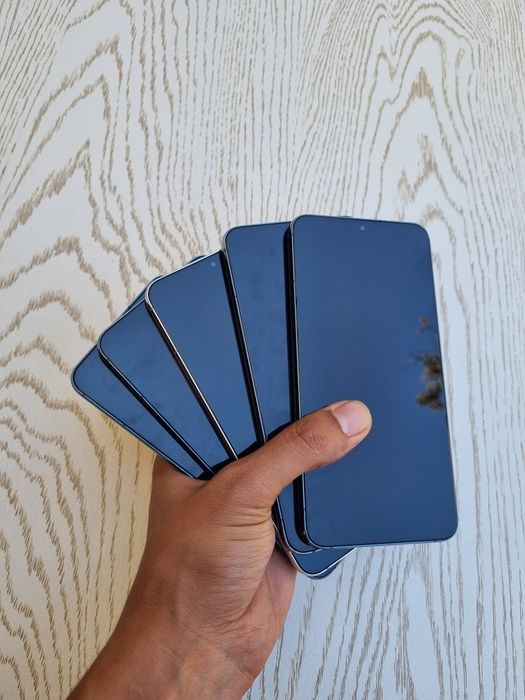 Samsung Galaxy S22+ plus 5G. Joyi 8/256 GB. Garantya bor. Halol