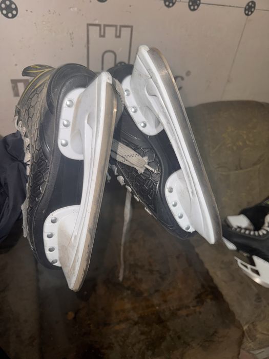 Хоккейные коньки bauer